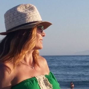 Meet your Posher, Debra